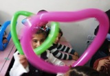 Cuori di tutti i colori uniscono i bambini del Mondo nel desiderio di Pace, Giustizia e Diritti per tutti/e! (Scuola di Huraitan - Aleppo, Siria)